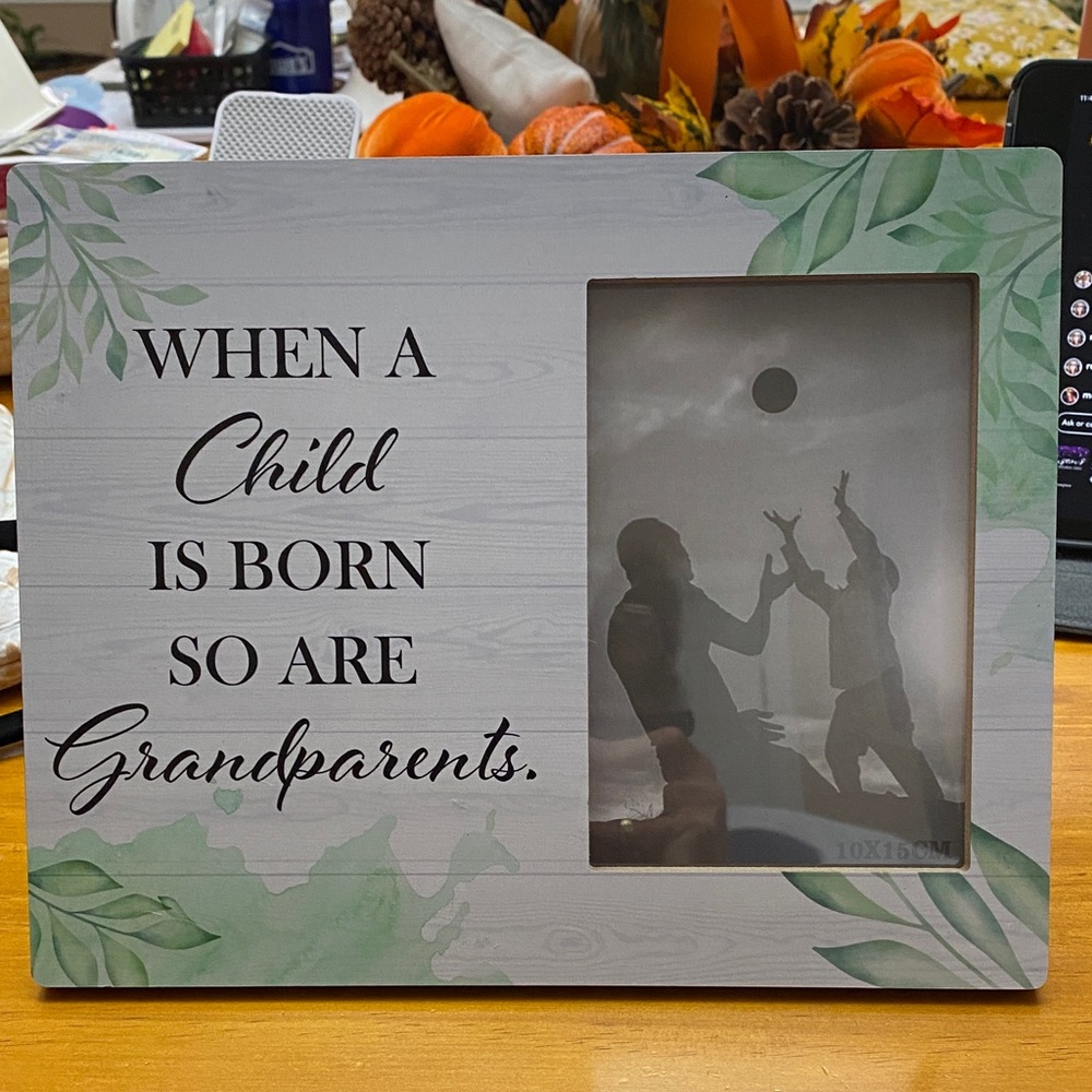 Leafy Green and White Grandparents Photo Frame